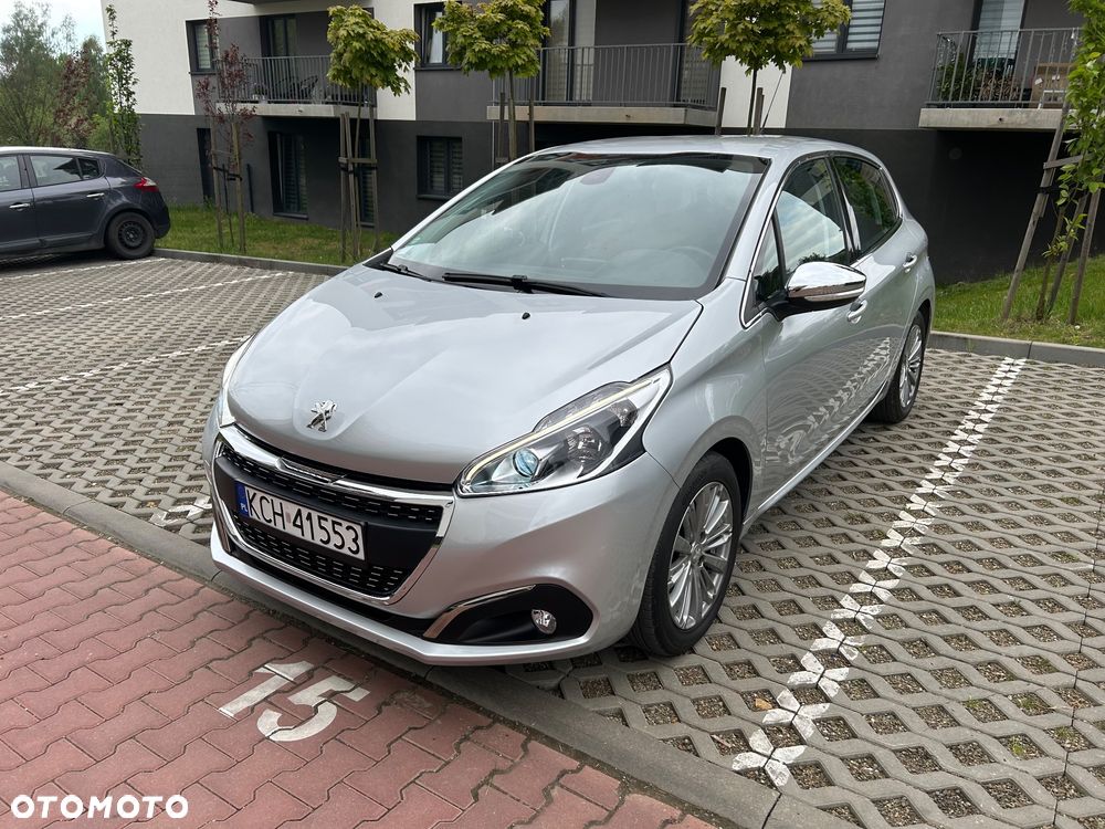 Peugeot 208 1.2 VTi Allure - 1