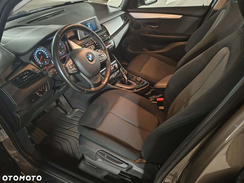 BMW Seria 2 218i - 9