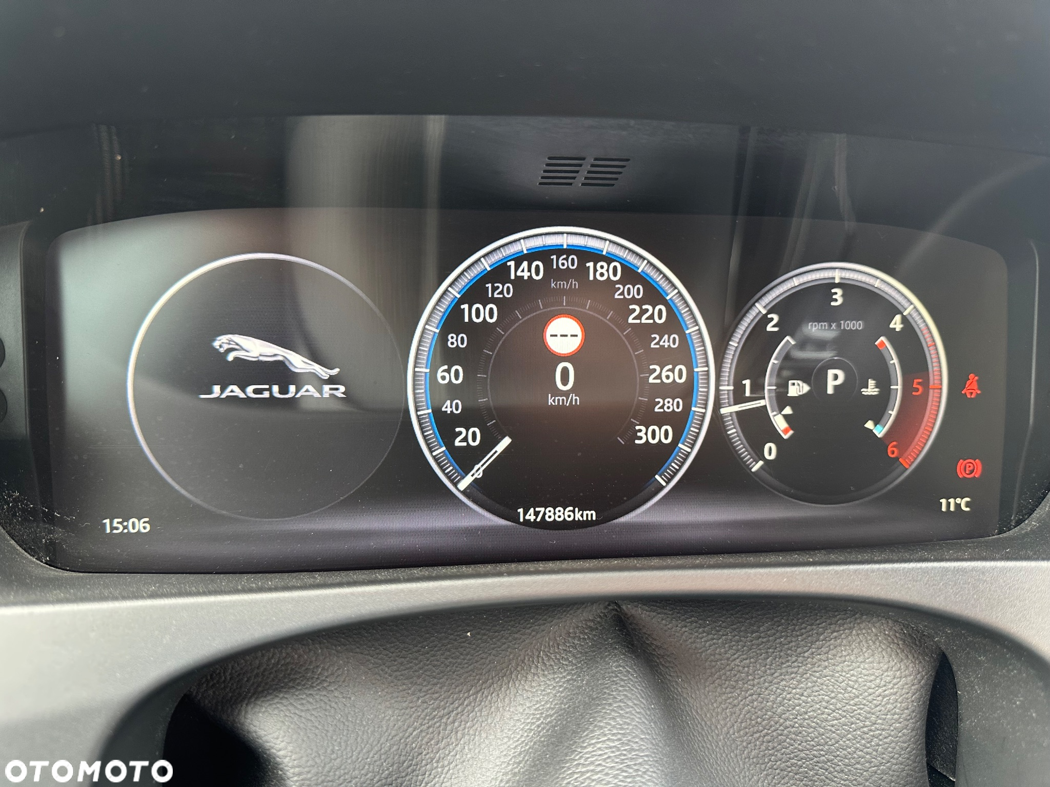 Jaguar F-Pace 2.0 i4D AWD R-Sport - 39