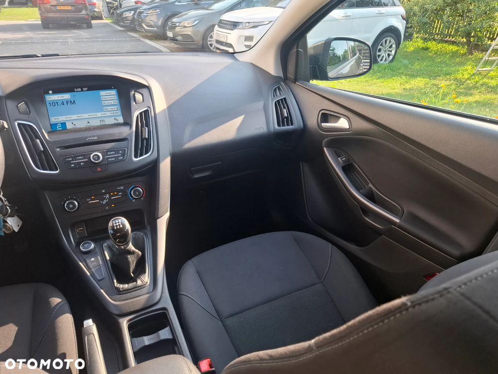 Ford Focus 1.0 EcoBoost 99g Trend - 11