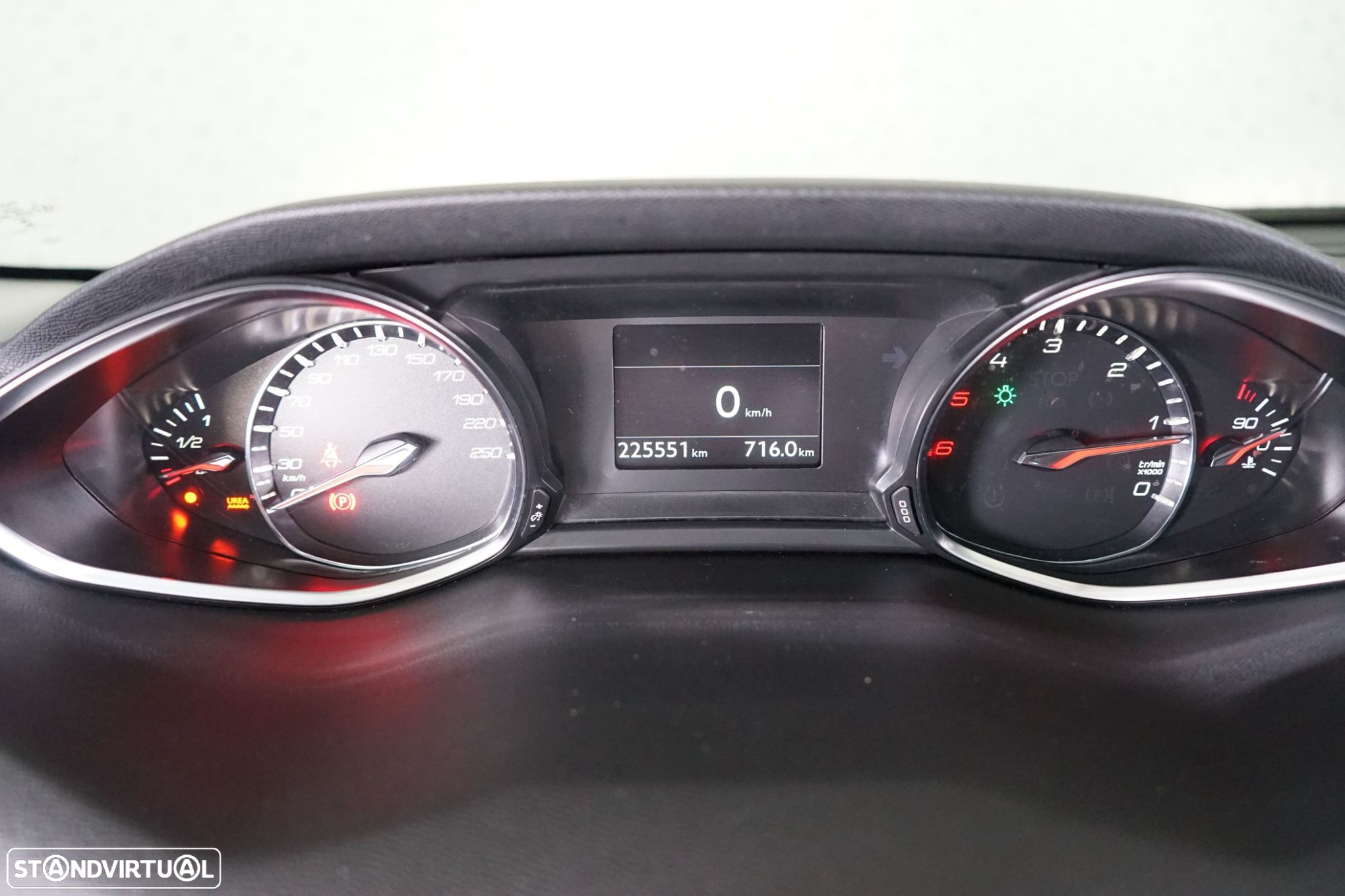 Peugeot 308 SW 1.6 BlueHDi Allure - 26