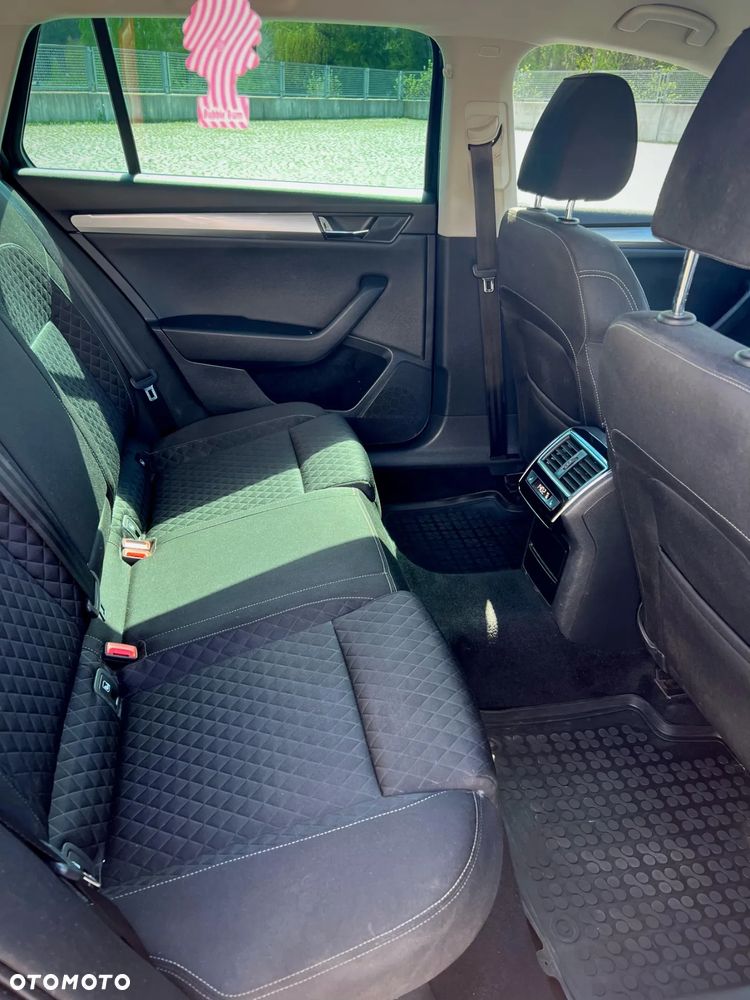 Skoda Superb 2.0 TDI Style - 10
