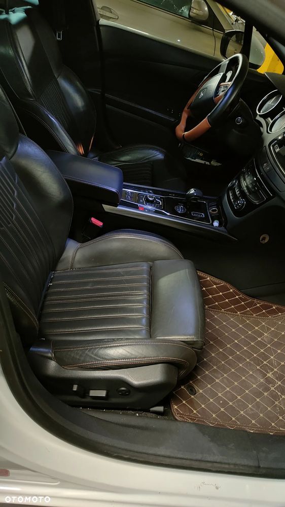 Peugeot 508 RXH Hybrid4 - 34