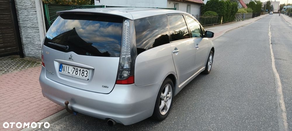 Mitsubishi Grandis - 4
