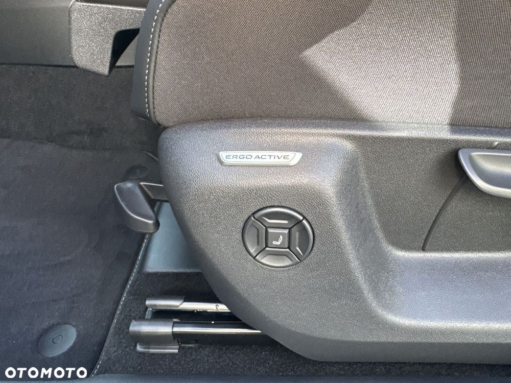 Volkswagen Tiguan - 23