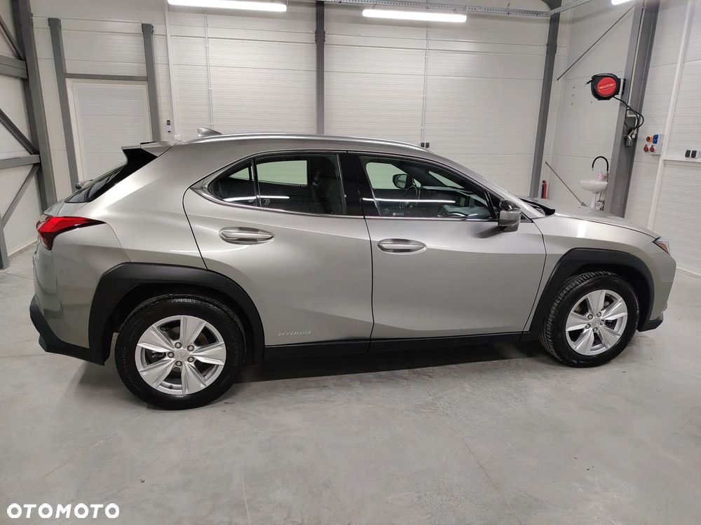 Lexus UX 250h Elegance 2WD - 14