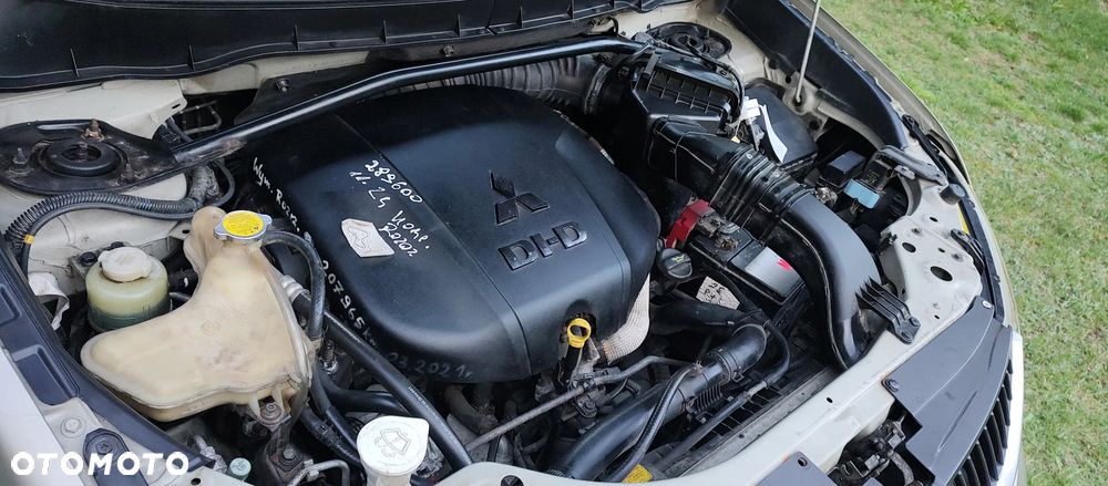 Mitsubishi Outlander 2.2 DI-D 4WD Invite - 30