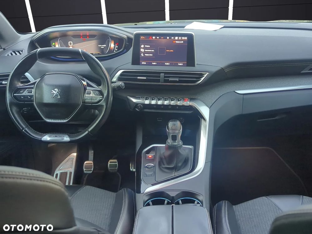 Peugeot 3008 - 23