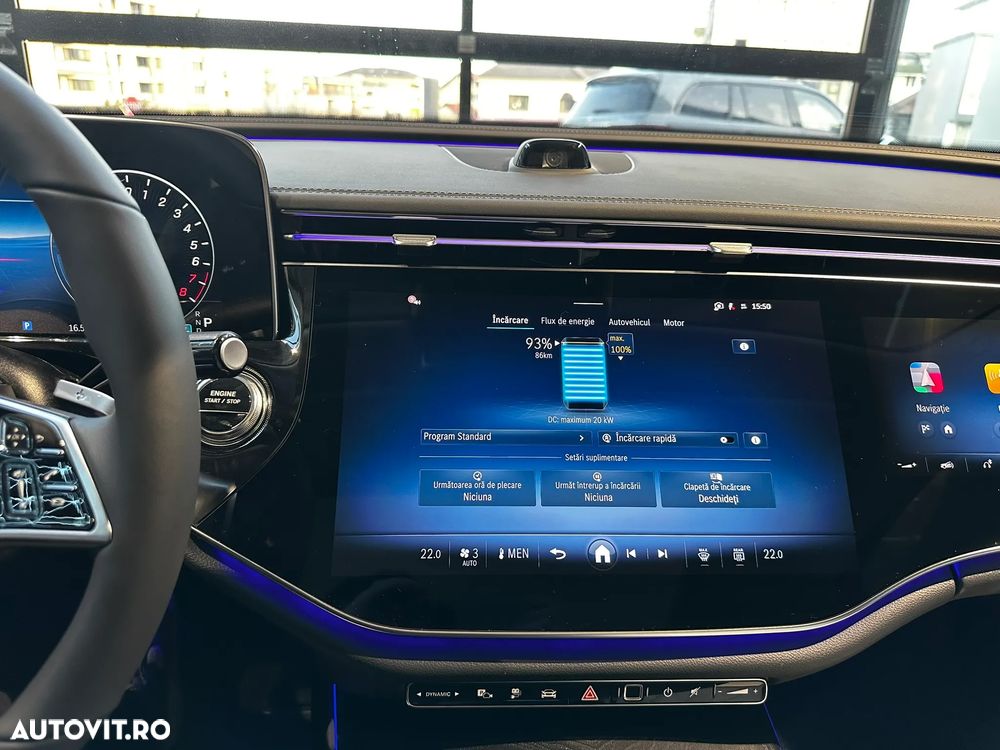 Mercedes-Benz E 300 4MATIC PHEV - 17