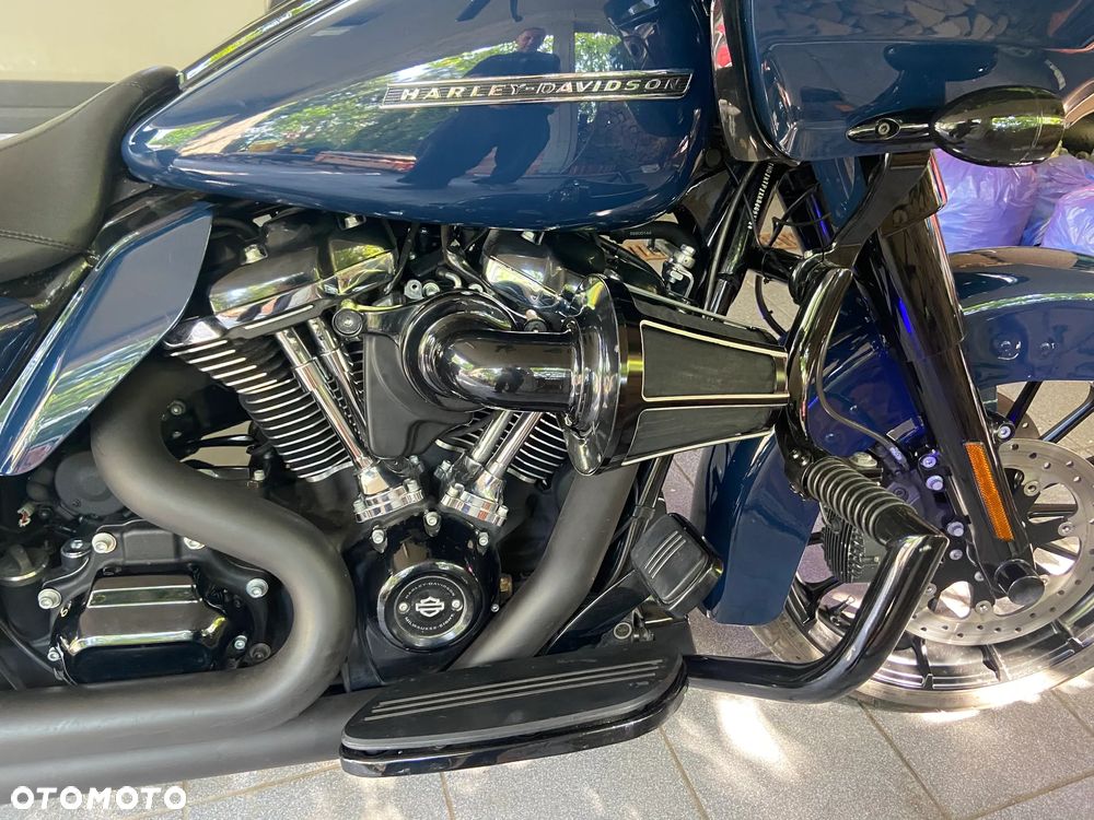 Harley-Davidson Touring Road Glide - 20