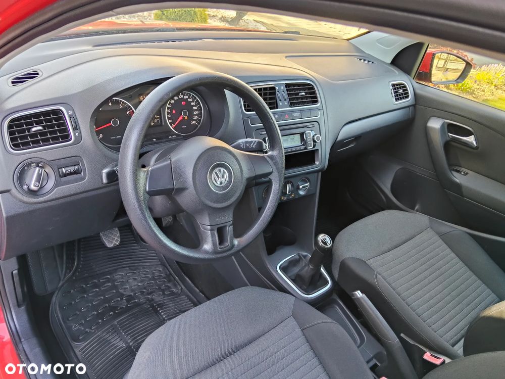 Volkswagen Polo 1.4 Comfortline - 25