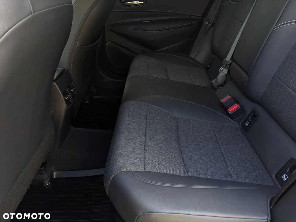 Toyota Corolla 1.8 Hybrid Selection - 21
