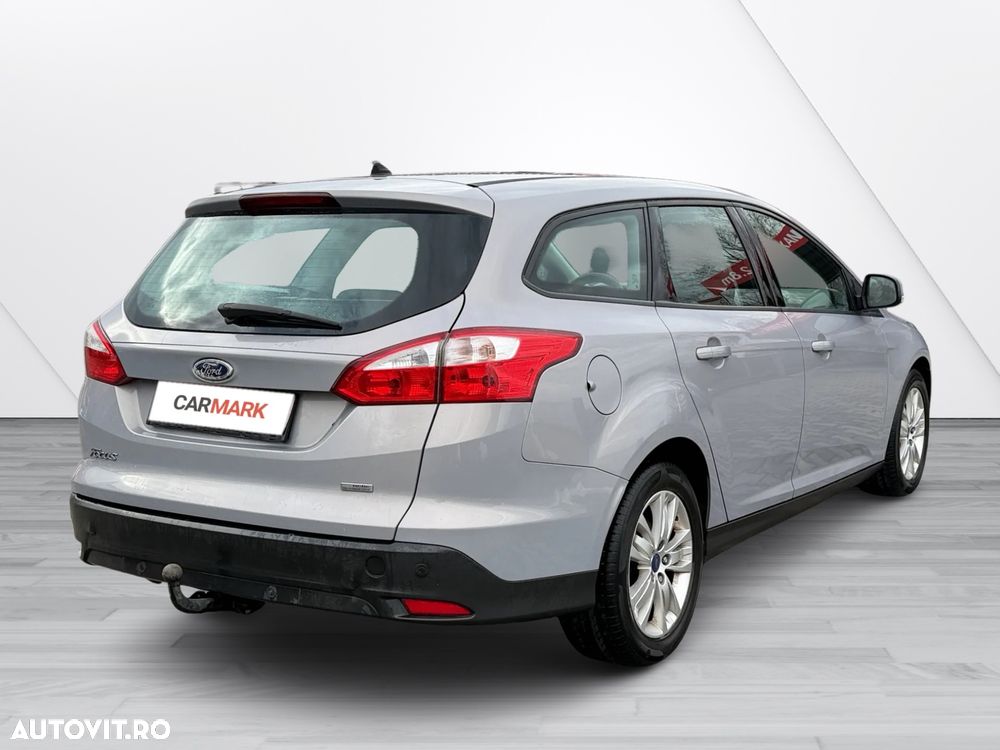 Ford Focus 1.6 TDCI DPF Ambiente - 4