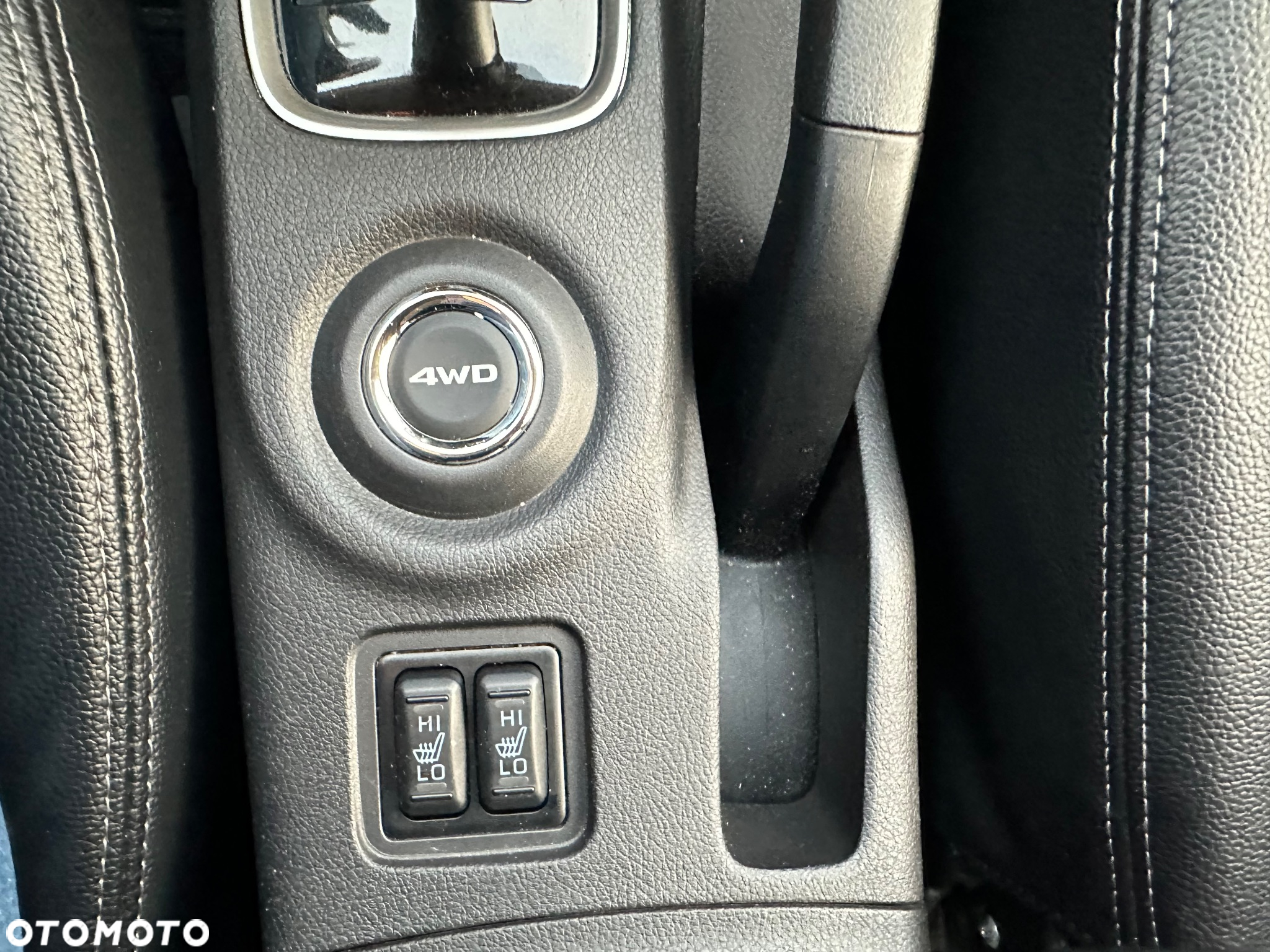 Mitsubishi Outlander 2.2 DI-D 4WD Automatik Instyle - 12