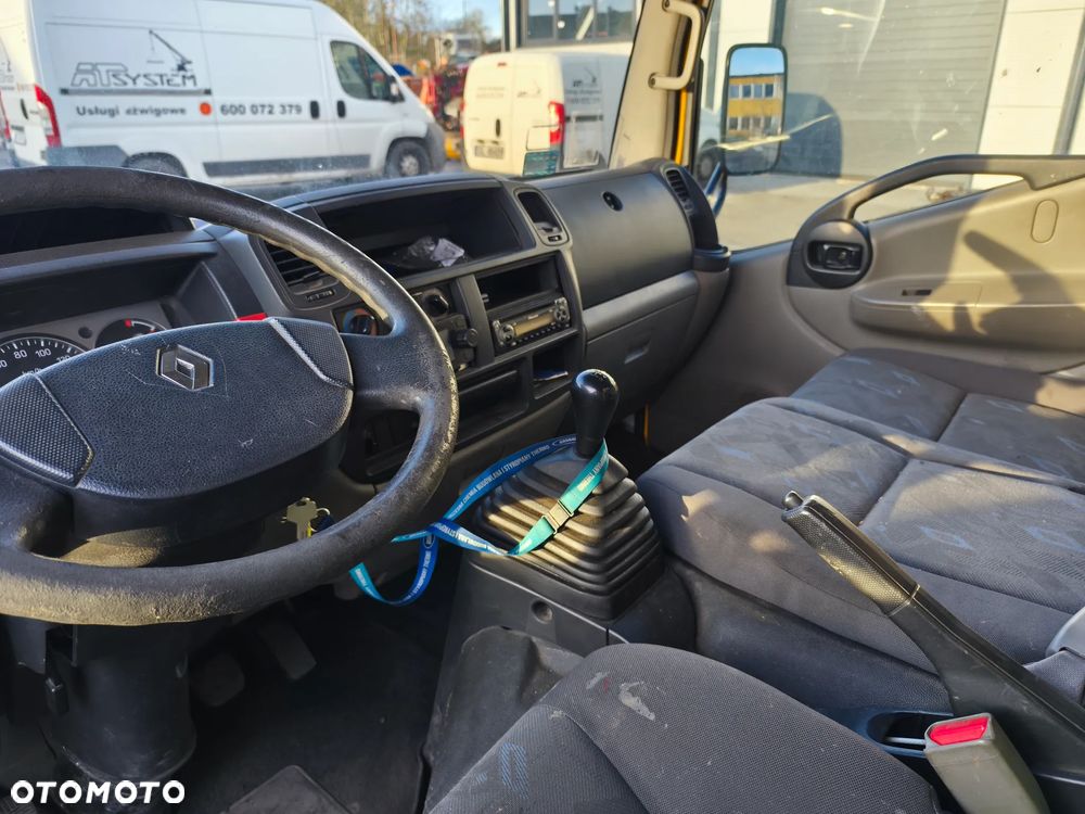 Renault Maxity - 26