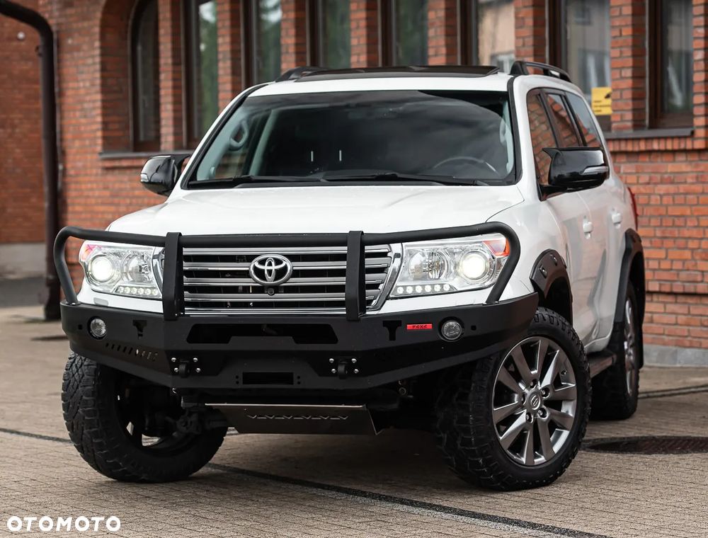 Toyota Land Cruiser - 5