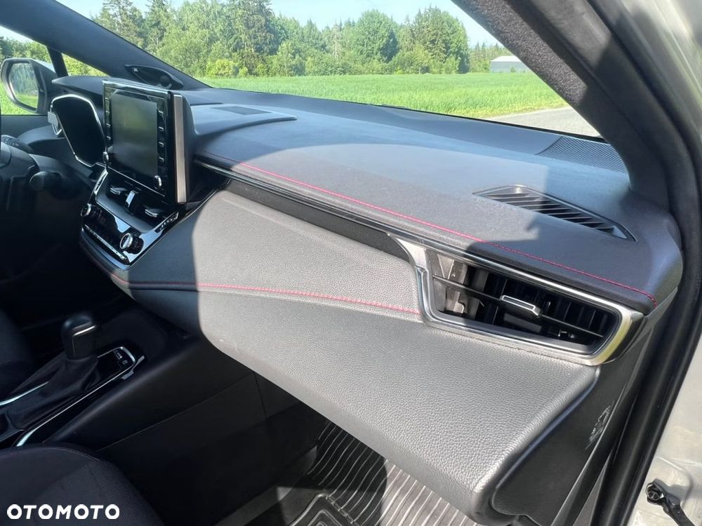 Toyota Corolla 2.0 Hybrid Executive - 18