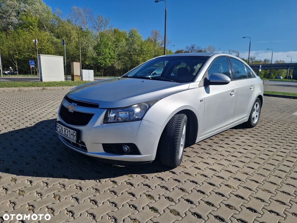 Chevrolet Cruze 1.6 LS - 1