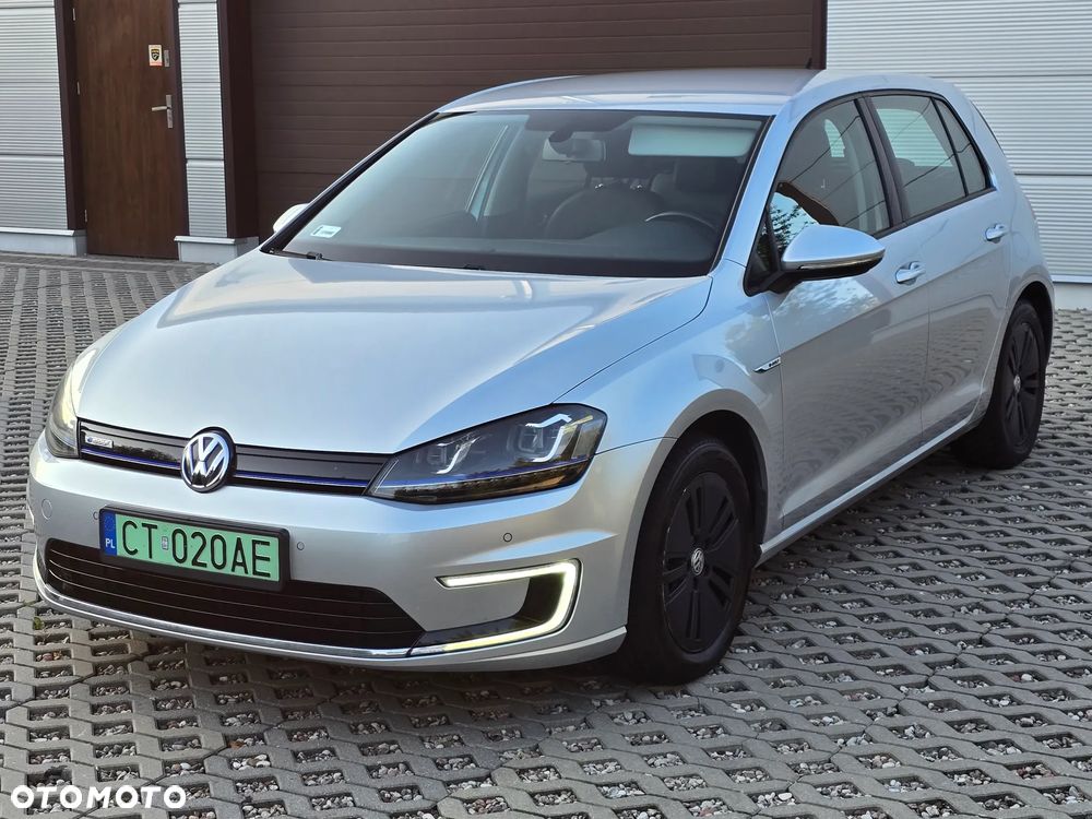 Volkswagen Golf - 10