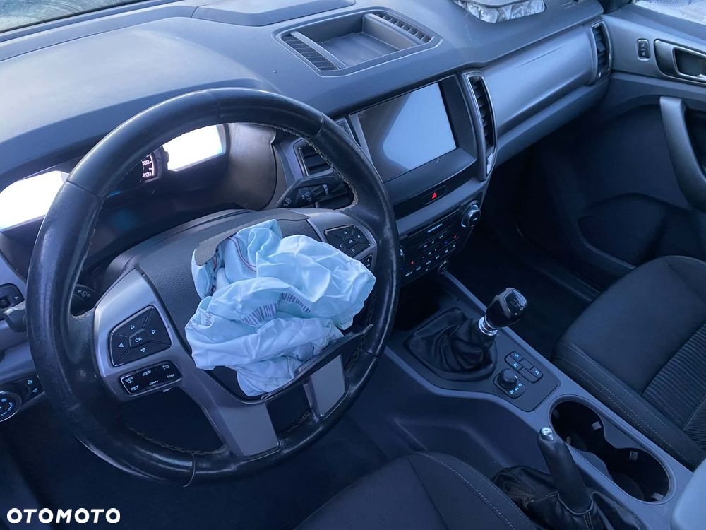 Ford Ranger XLT - 16