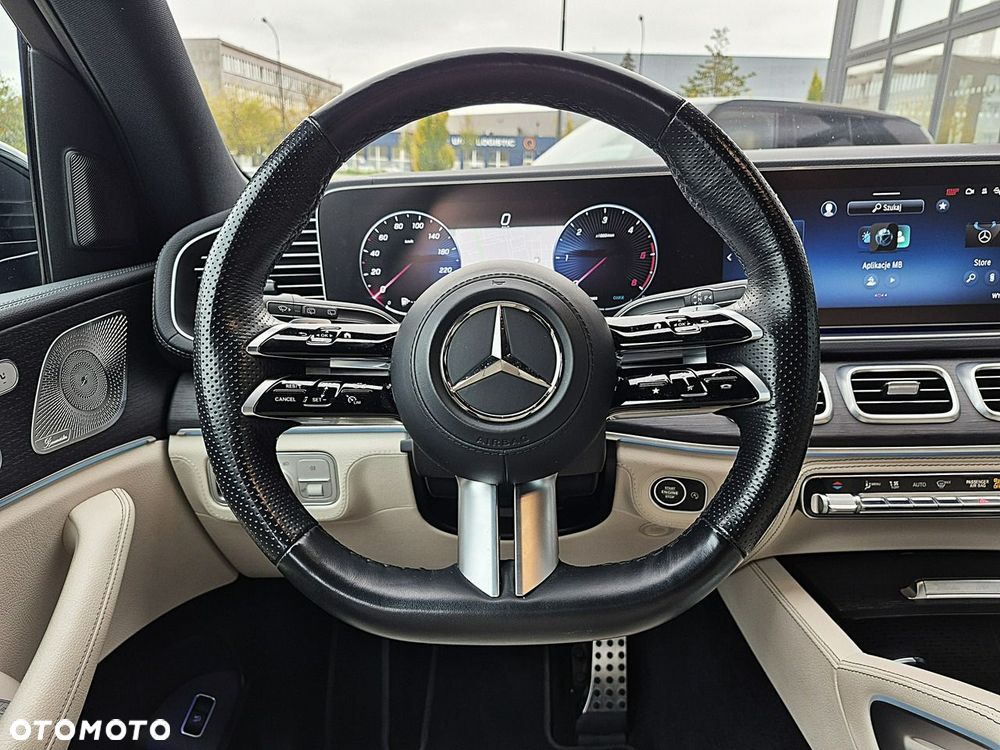Mercedes-Benz GLS - 31