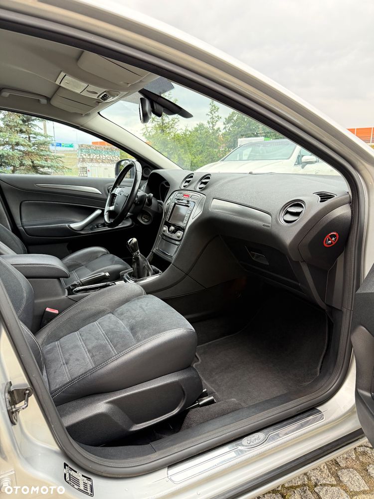 Ford Mondeo 2.0 Titanium - 16