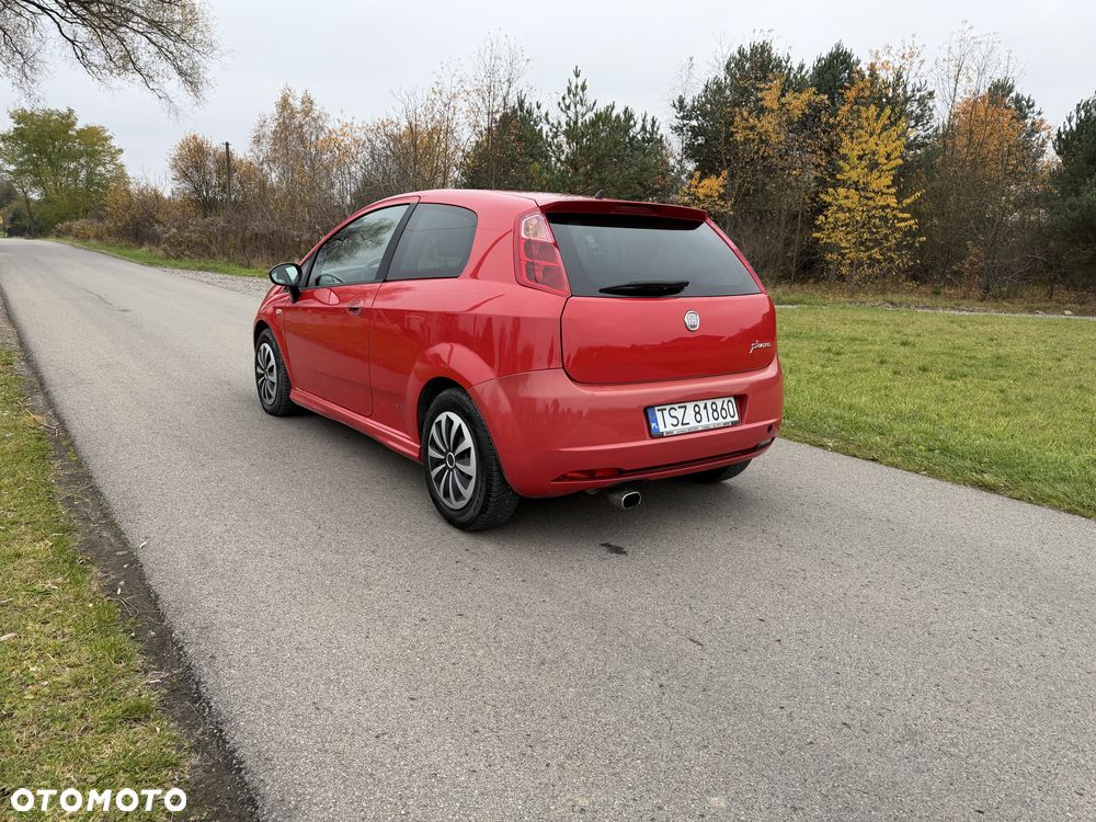 Fiat Grande Punto 2008 photo 5