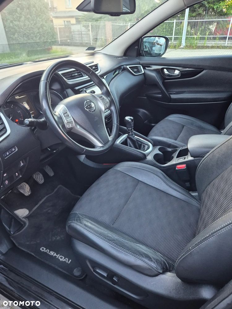Nissan Qashqai 1.6 DCi 4x4 Tekna - 9