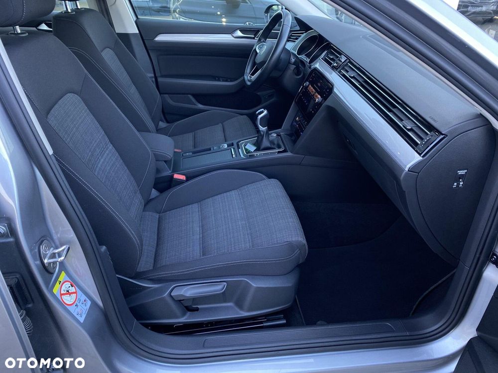 Volkswagen Passat Variant 2.0 TDI EVO Business - 30