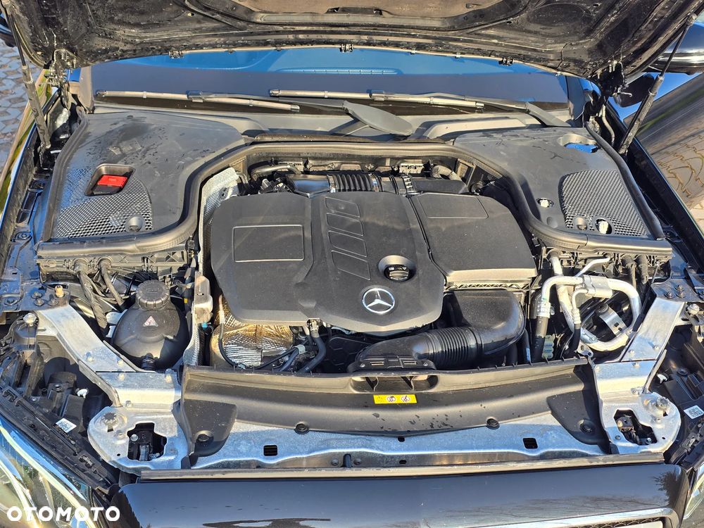 Mercedes-Benz Klasa E 220 d 9G-TRONIC AMG Line - 23