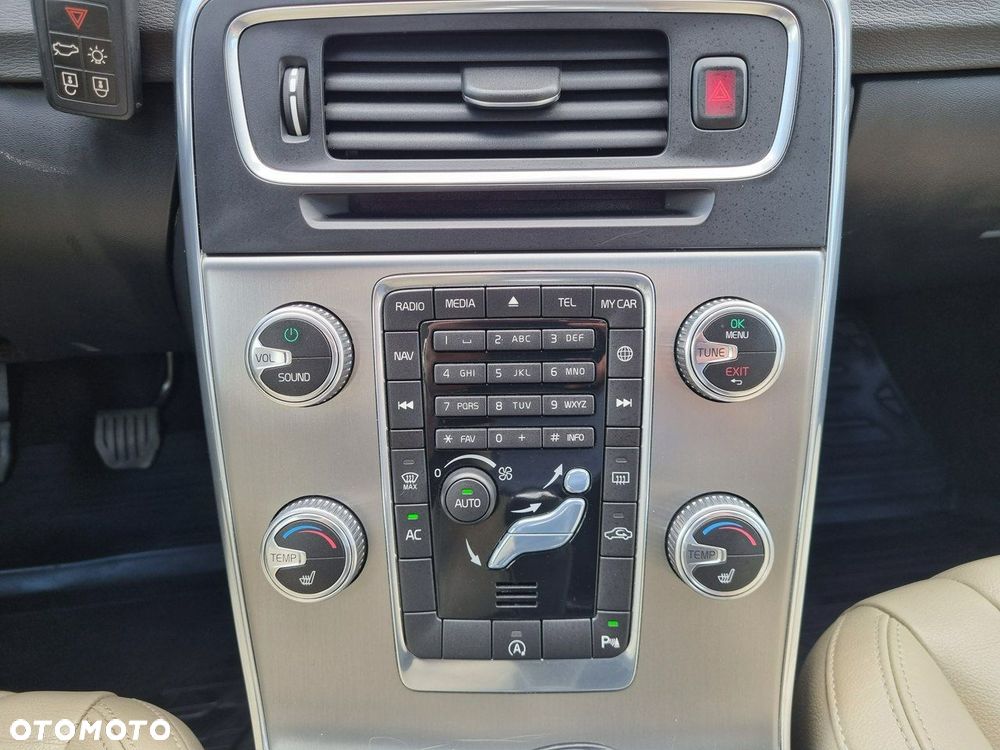 Volvo S60 D4 Momentum - 23