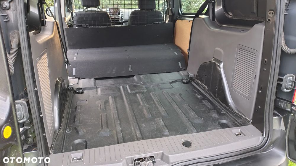 Ford Transit Connect - 9