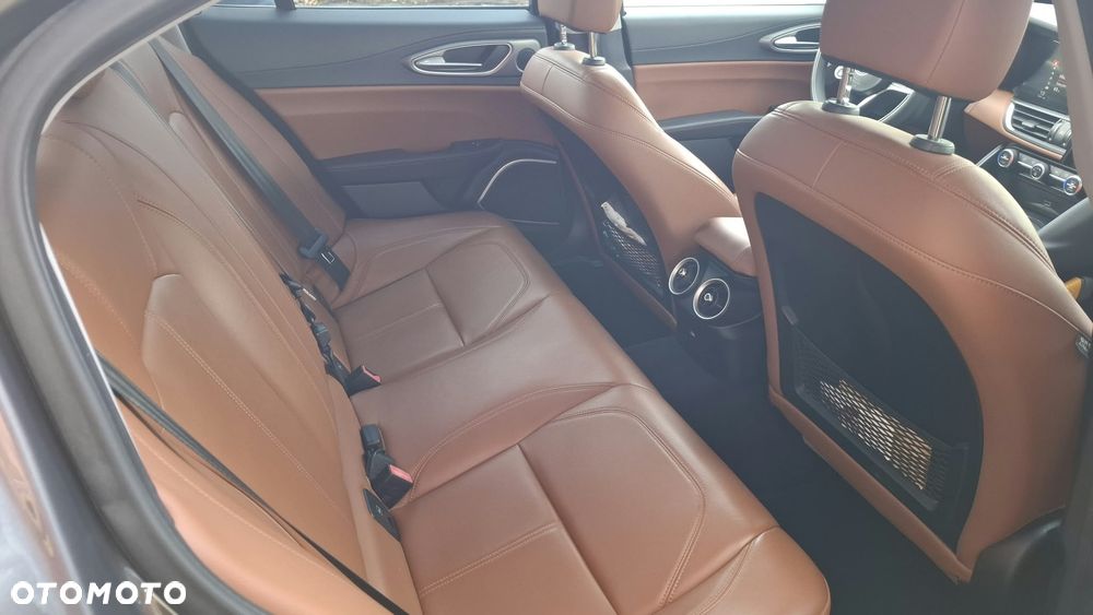 Alfa Romeo Giulia 2.2 D Turbo Super - 18