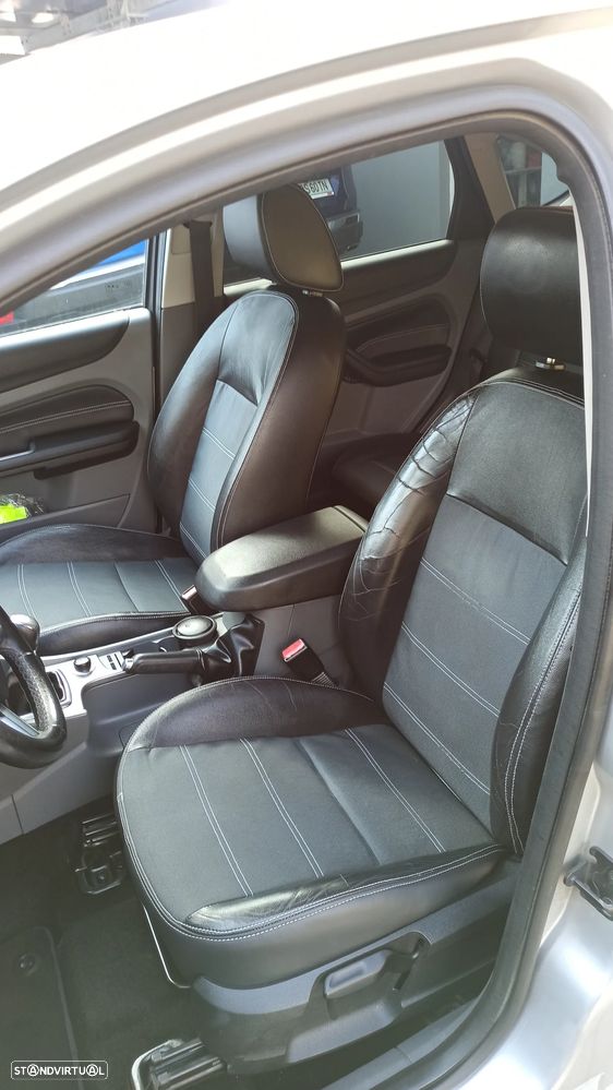 Ford Focus 1.6 TDCi Titanium - 24