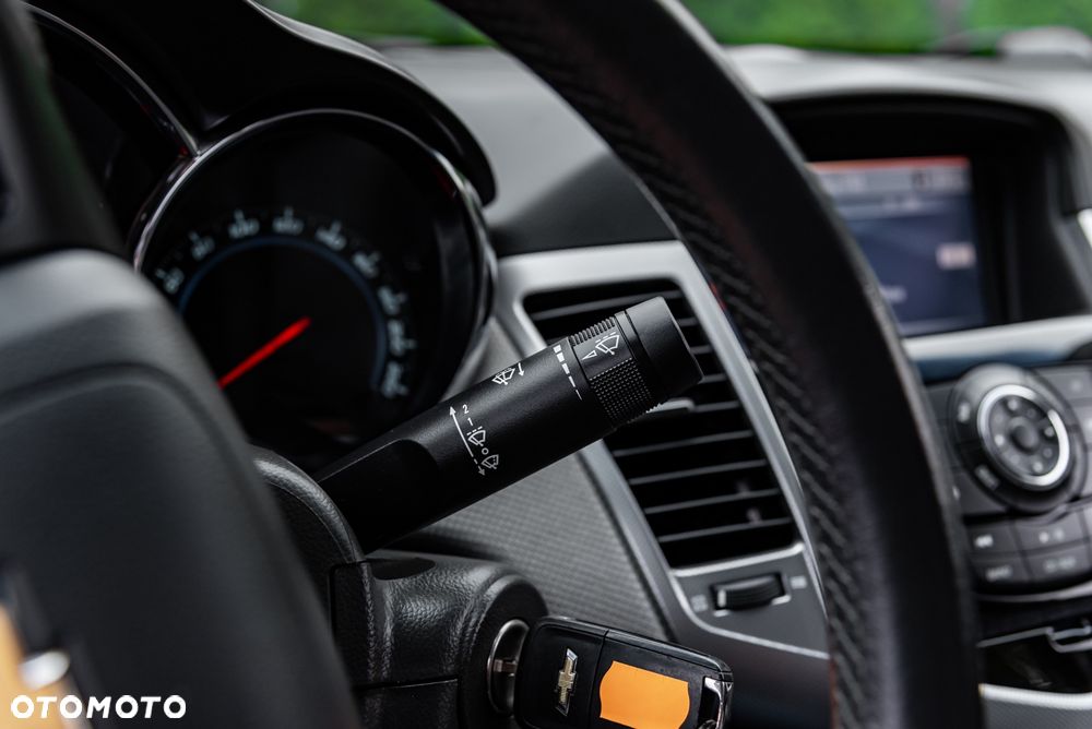 Chevrolet Cruze 1.8 LS - 30
