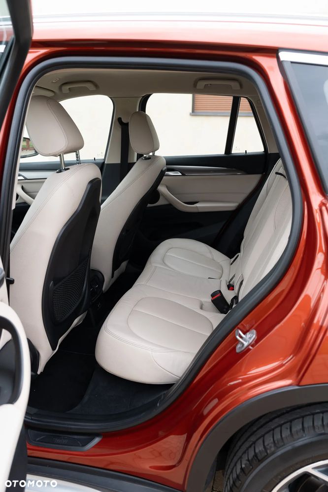 BMW X1 xDrive20d Sport Line - 20