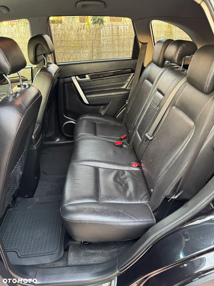 Chevrolet Captiva 2.2 D LTZ - 16