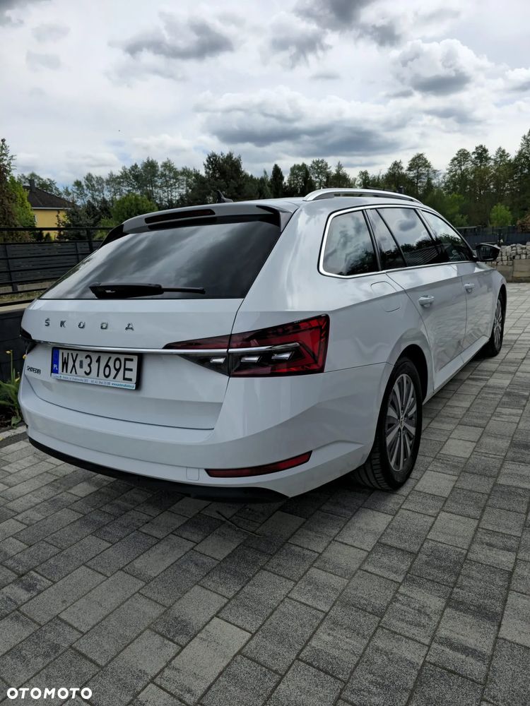 Skoda Superb 2.0 TDI SCR Ambition DSG - 9