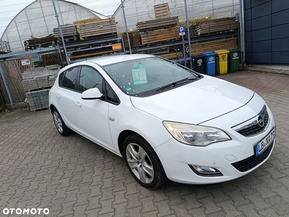 Opel Astra 1.4 Turbo Exklusiv - 16