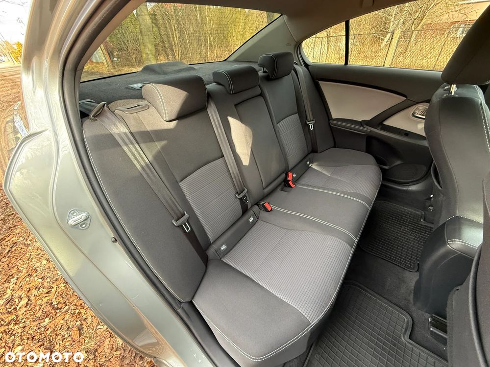 Toyota Avensis - 30