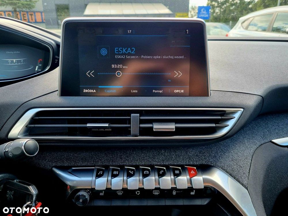Peugeot 5008 1.5 BlueHDi Allure S&S - 20