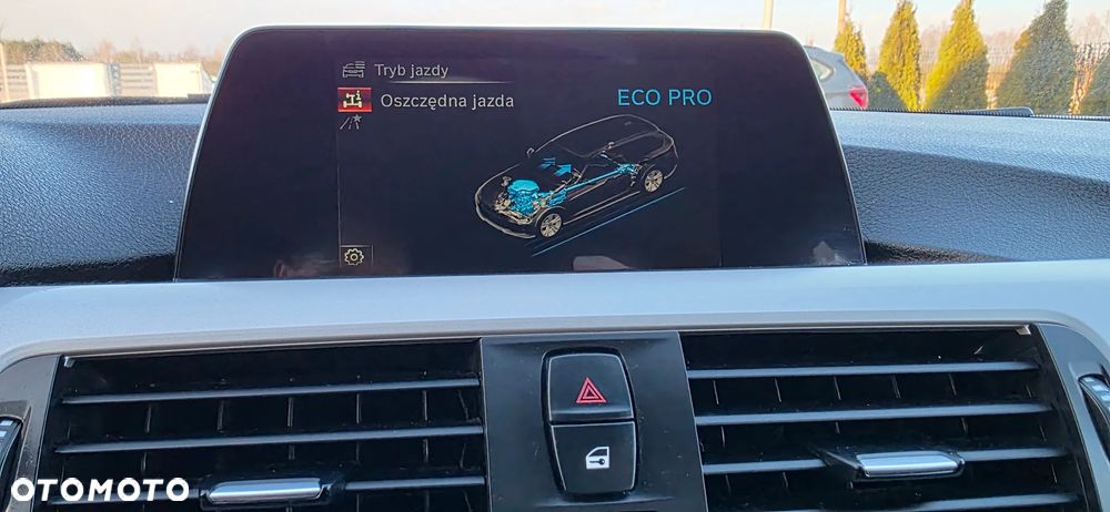 BMW Seria 3 320d xDrive Sport Line - 19