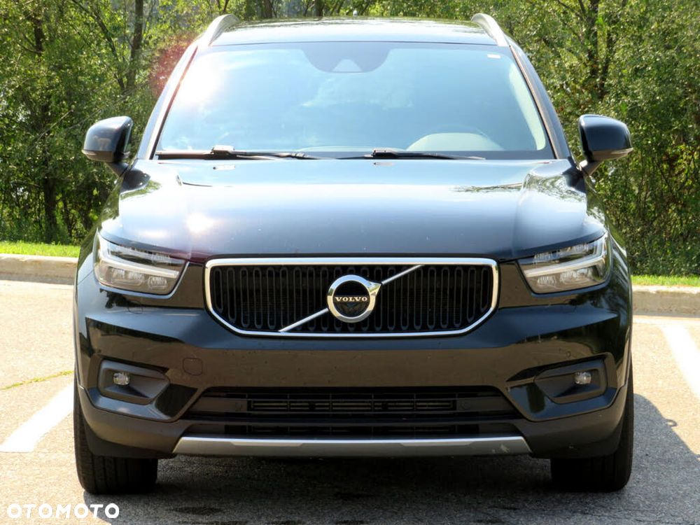 Volvo XC 40 T5 AWD Momentum - 2