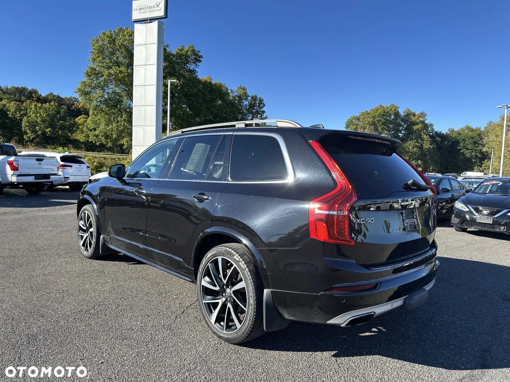 Volvo XC 90 - 8