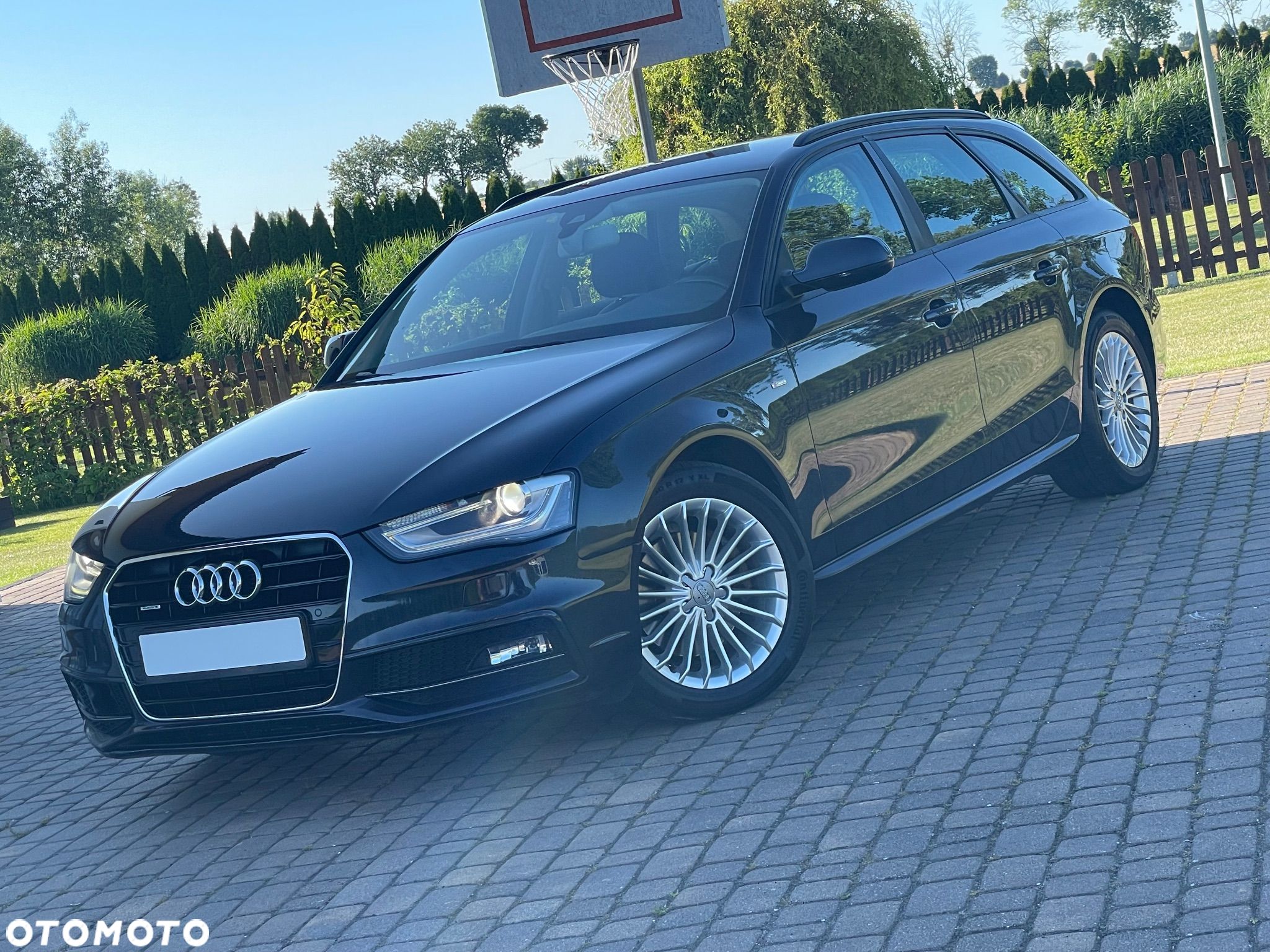 Audi A4 - 1
