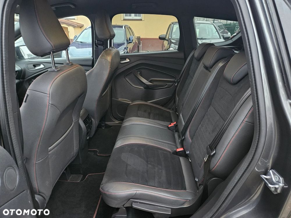 Ford Kuga 1.5 EcoBoost 4x4 ST-Line - 31