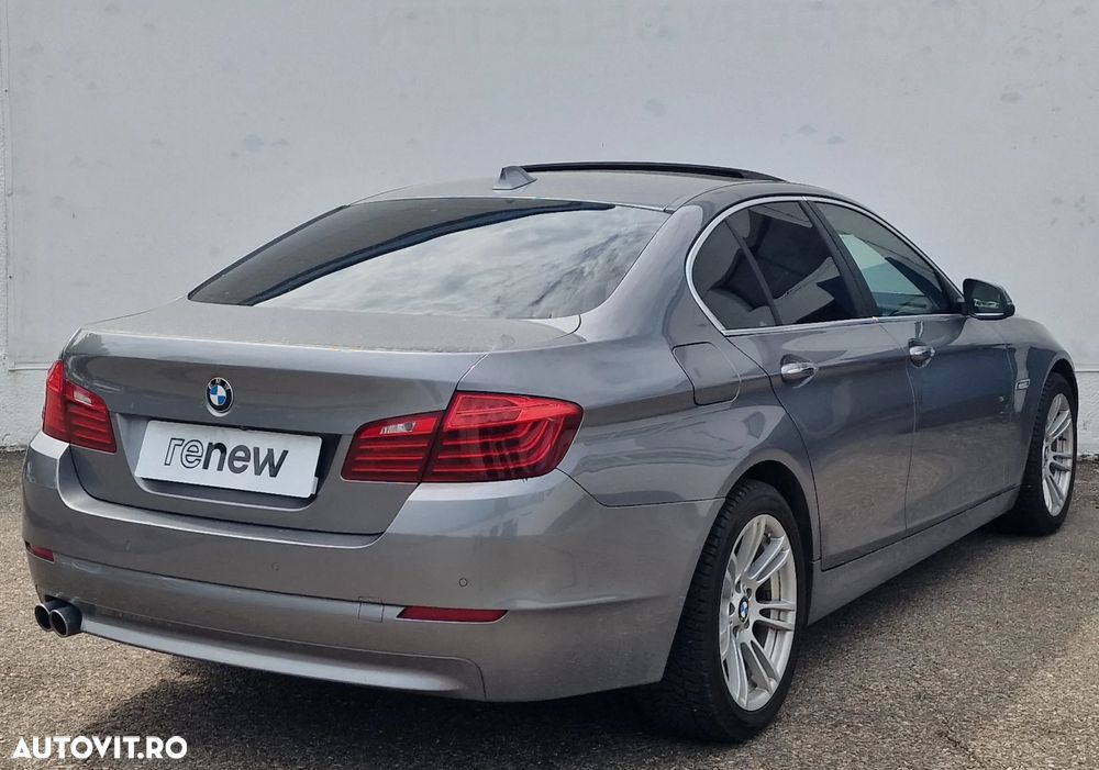 BMW Seria 5 520d Luxury Line - 2