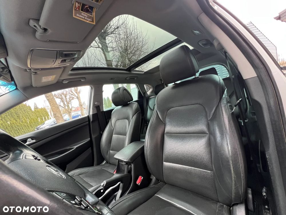 Hyundai Tucson 1.7 CRDI BlueDrive Style 2WD - 17