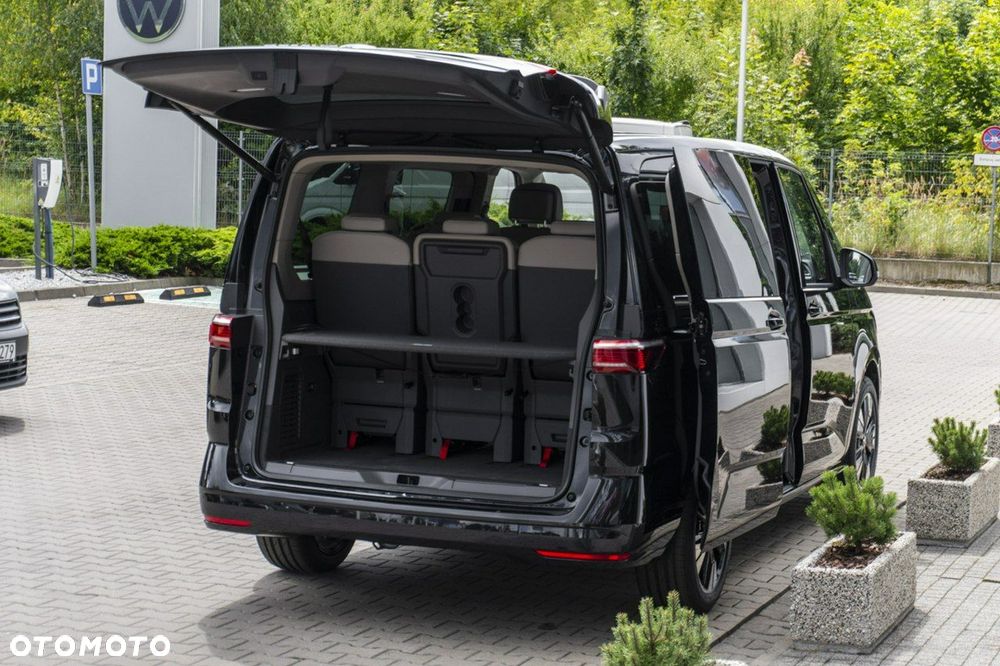 Volkswagen Multivan - 10