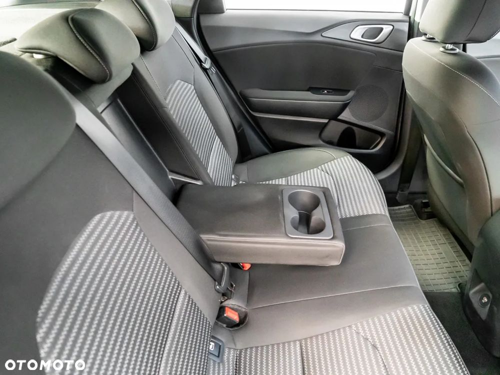 Kia Ceed 1.5 T-GDI M - 24